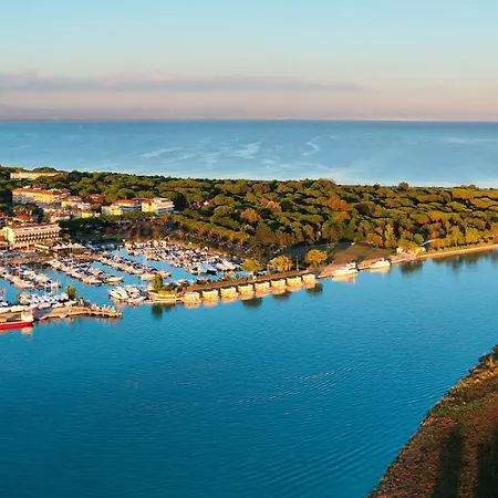 Marina Uno View *